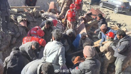 西藏定日县6.8级地震，武警官兵紧急驰援！