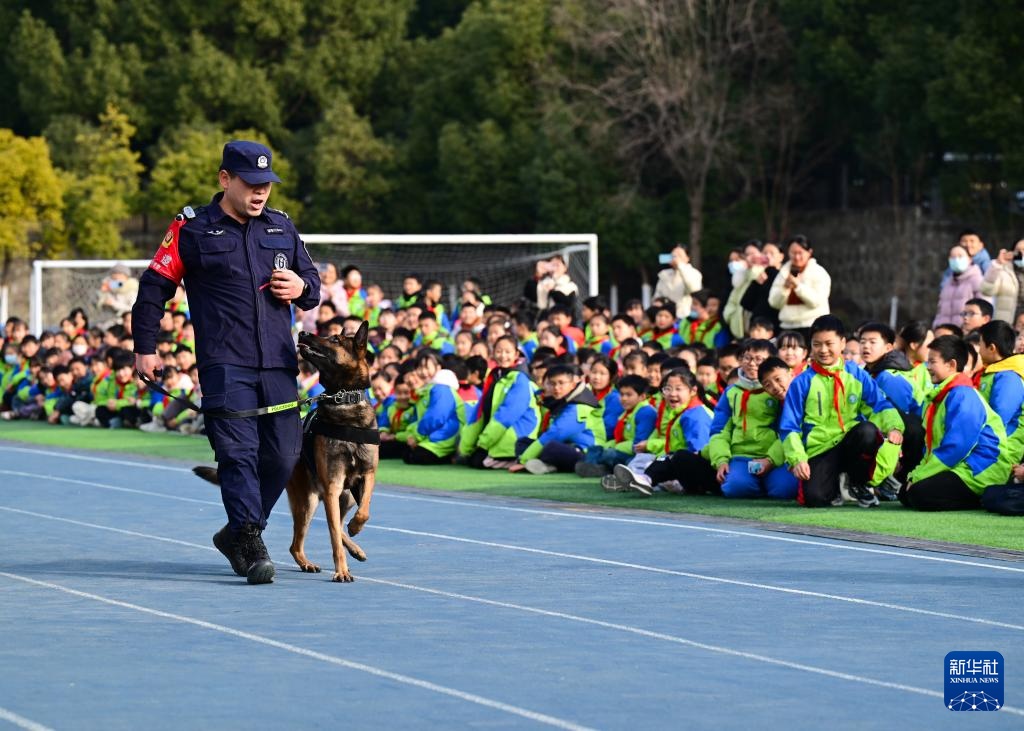 安徽合肥:安全进校园 安徽合肥:安全进校园