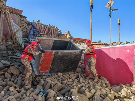 西藏定日县6.8级地震，武警官兵紧急驰援！