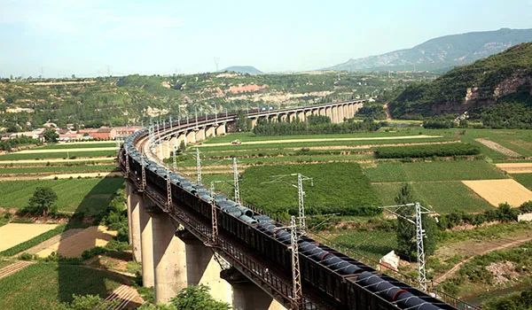 太原铁路2024年货物运量创历史新高，年运量突破7.88亿吨