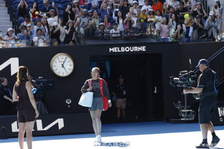 郑钦文赢下2025首秀