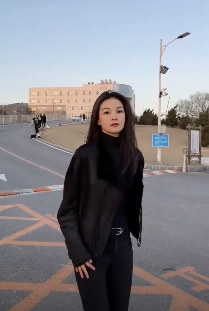 她已离世,年仅42岁!曾手术割去半张脸 她已离世,年仅42岁!曾手术割去半张脸