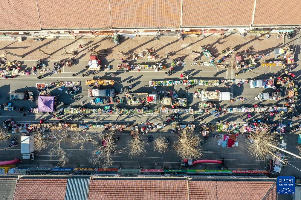 山东博山：赶大集 忙新年