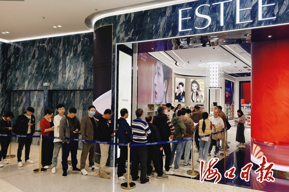 消费场景新 市场活力旺!海口离岛免税消费潜力持续释放 消费场景新 市场活力旺!海口离岛免税消费潜力持续释放