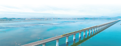 协力攻关，让动车组跑出“中国速度”