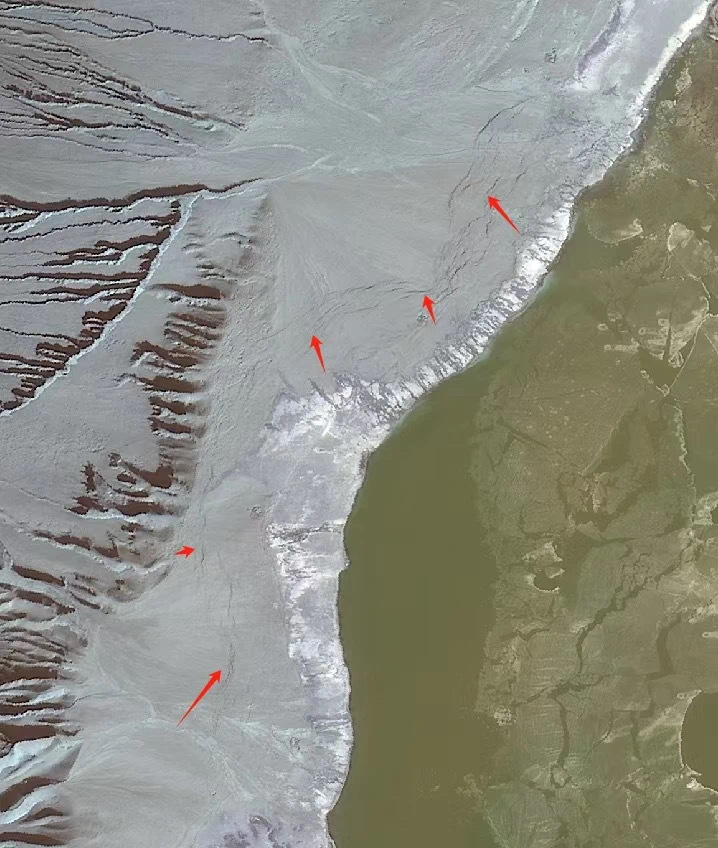 卫星拍摄西藏定日震区:最大破裂位置较浅,最大位错量达6米 卫星拍摄西藏定日震区:最大破裂位置较浅,最大位错量达6米