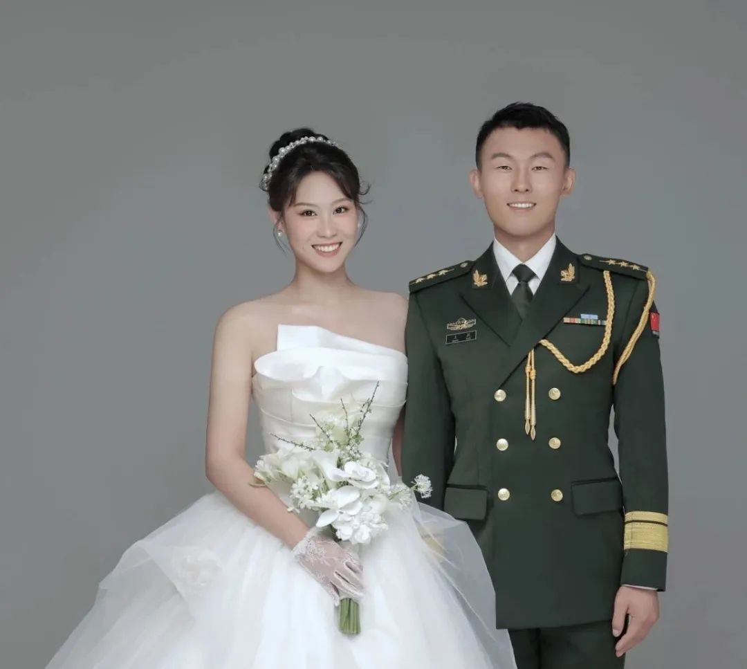 速来沾喜气！他们结婚了