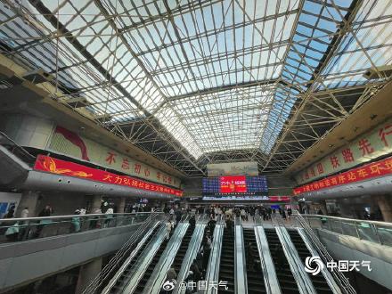 2025年春运即将开启 北京车站进入春运模式 2025年春运即将开启 北京车站进入春运模式