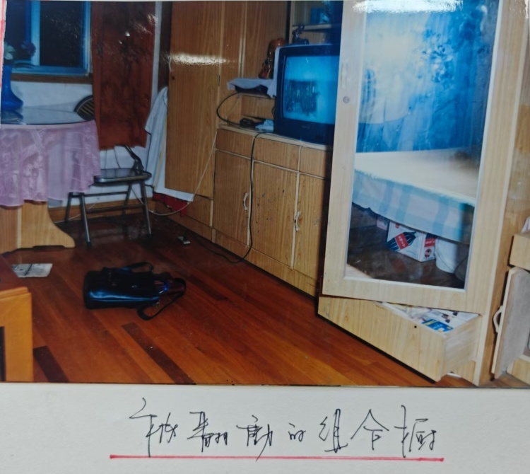 上海警方侦破26年前命案:赌徒伪装后入室抢劫,被抓时在做门卫 上海警方侦破26年前命案:赌徒伪装后入室抢劫,被抓时在做门卫