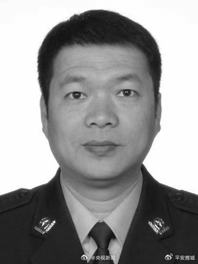 痛心!58岁民警办案时突发疾病牺牲 痛心!58岁民警办案时突发疾病牺牲