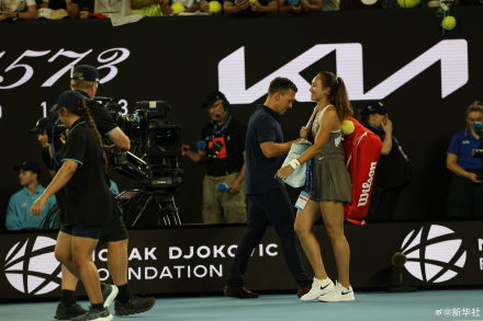 恭喜！郑钦文澳网慈善赛连胜