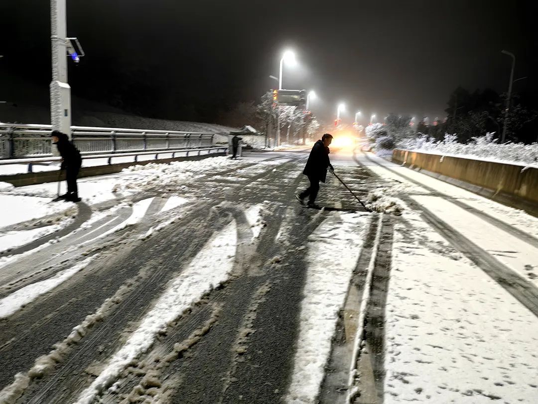 全省60个县下雪，贵阳最大雪深6厘米！今晚这些地方有冻雨