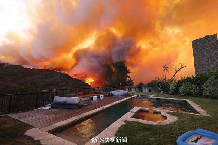 触目惊心!美国加州山火失控画面犹如世界末日 触目惊心!美国加州山火失控画面犹如世界末日