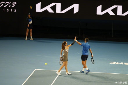恭喜！郑钦文澳网慈善赛连胜