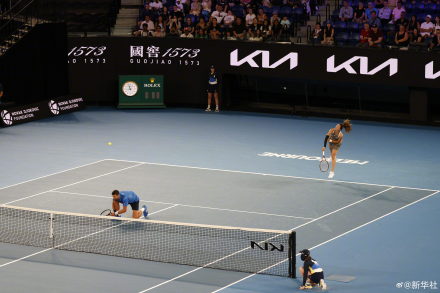 恭喜！郑钦文澳网慈善赛连胜