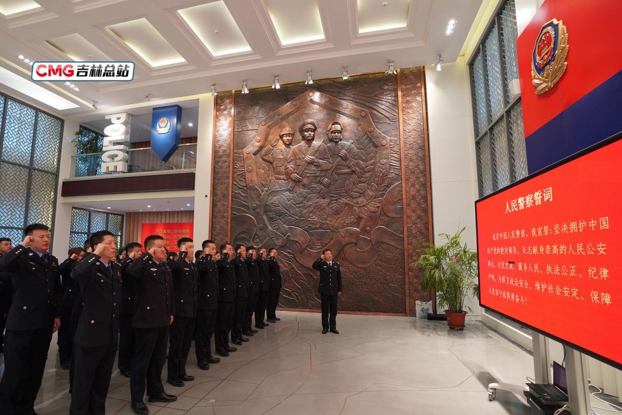 中国人民警察节丨多彩活动 展边防“警”采