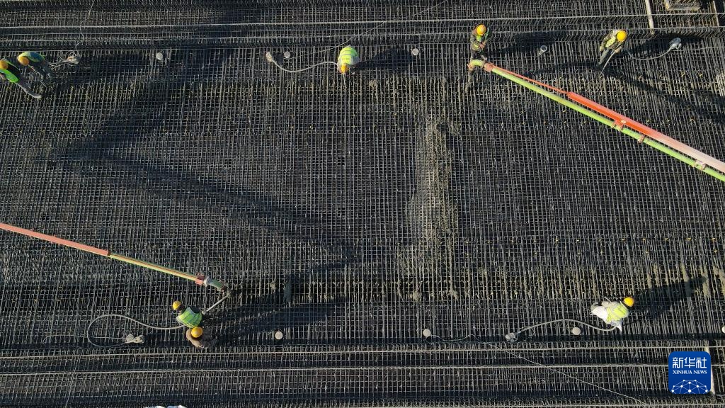 合肥：冬季施工“不打烊” 重点工程建设忙