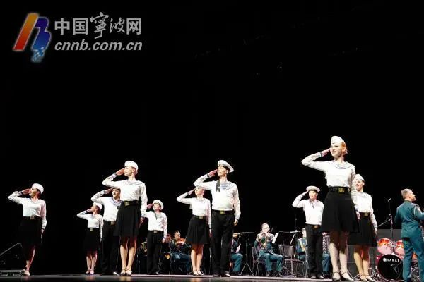 “该出手时就出手!”俄罗斯乐团“硬核”翻唱《好汉歌》 “该出手时就出手!”俄罗斯乐团“硬核”翻唱《好汉歌》