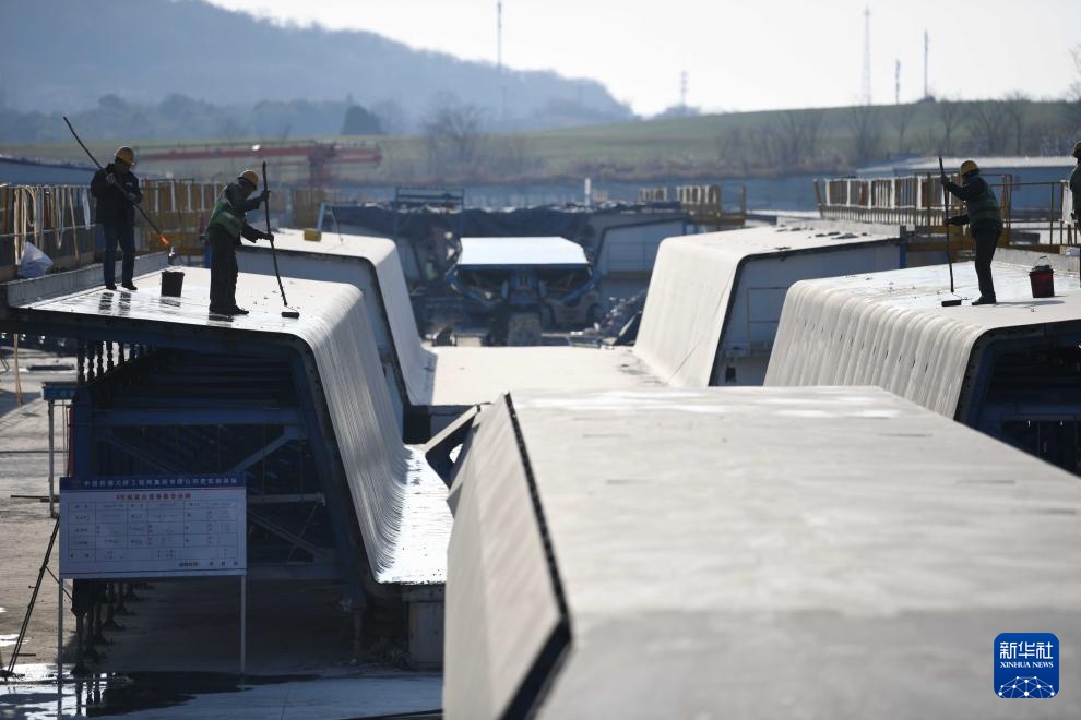 合肥：冬季施工“不打烊” 重点工程建设忙