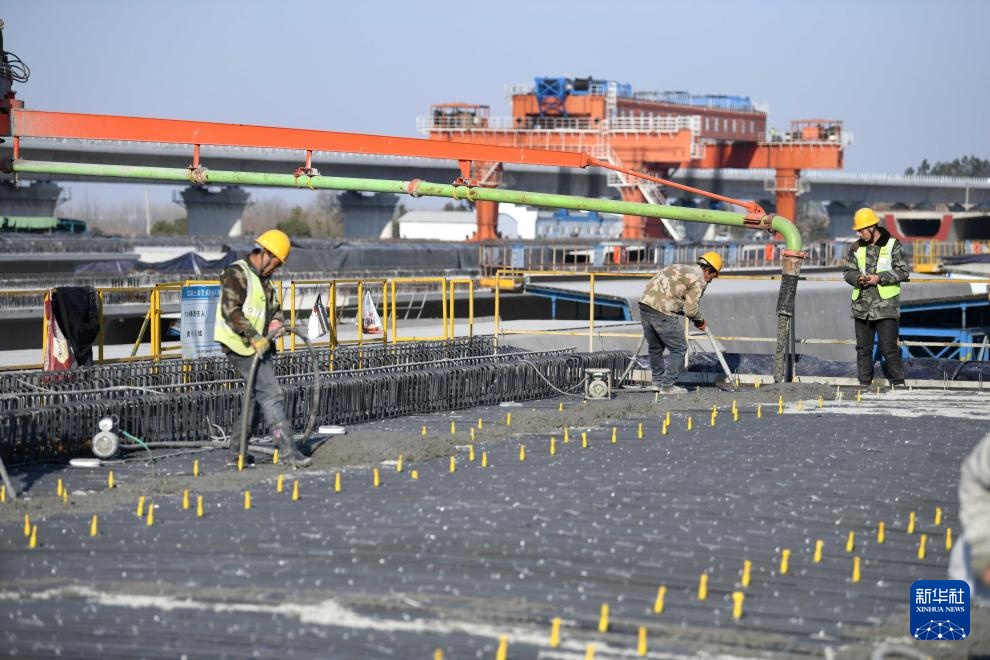 合肥：冬季施工“不打烊” 重点工程建设忙