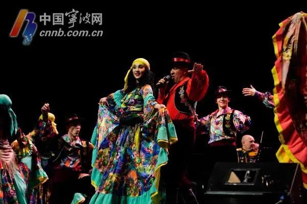 “该出手时就出手!”俄罗斯乐团“硬核”翻唱《好汉歌》 “该出手时就出手!”俄罗斯乐团“硬核”翻唱《好汉歌》