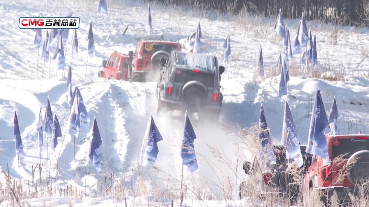 冰雪越野 点燃冬季新玩法