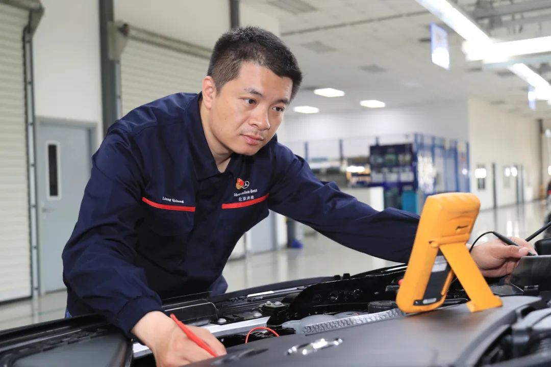 技能点拉满，他成了小时候最想成为的人！