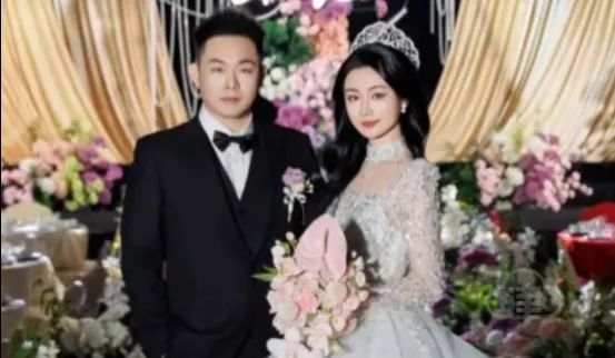 幼儿园时表演"结婚"，没想到21年后，他们真结婚了！