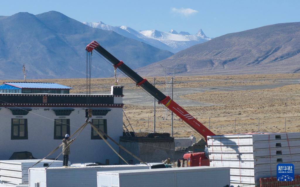 定日县6.8级地震丨萨迦县地震灾区建设首批板房