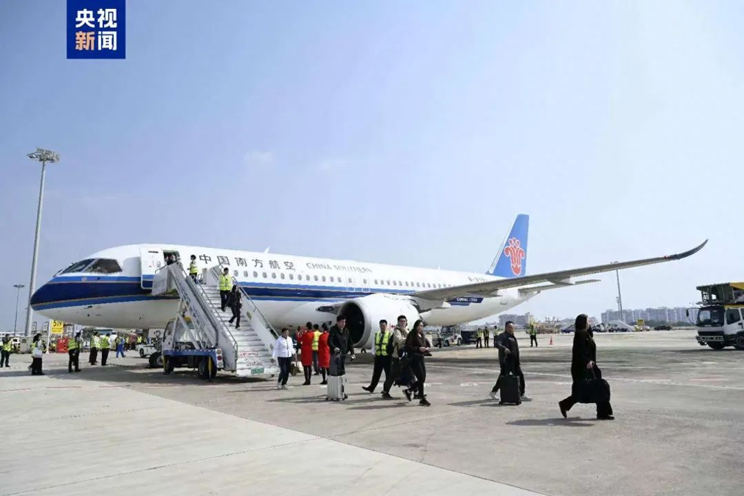 国产大飞机C919飞机成功执飞广州至三亚航线 国产大飞机C919飞机成功执飞广州至三亚航线