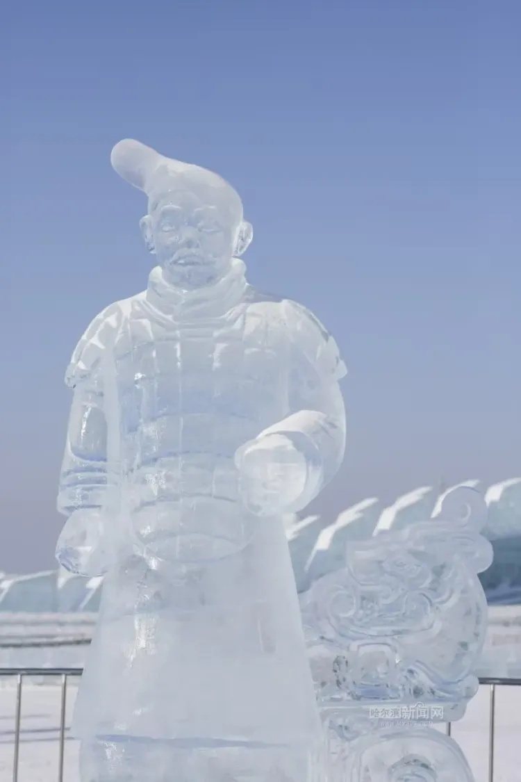 起猛了，看到兵马俑去哈尔滨服“冰”役了