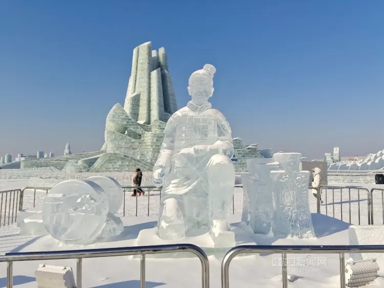 起猛了，看到兵马俑去哈尔滨服“冰”役了