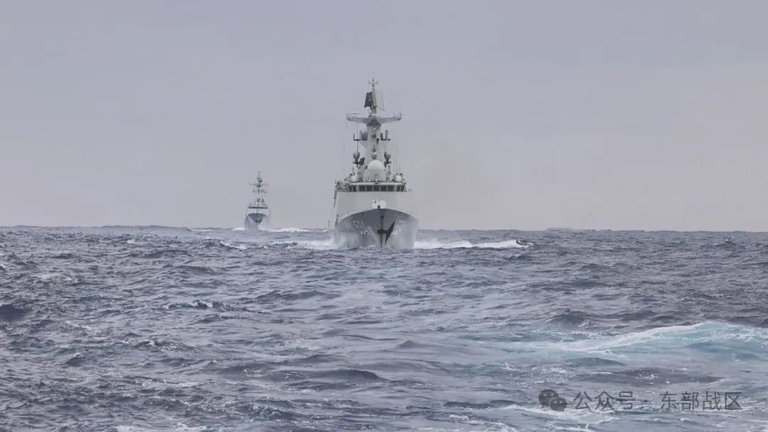 战舰出征，烎！