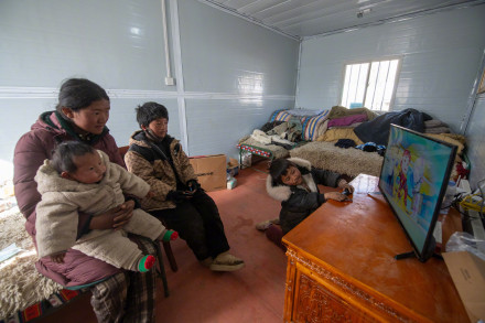 震区安置点的暖意瞬间 震区安置点的暖意瞬间