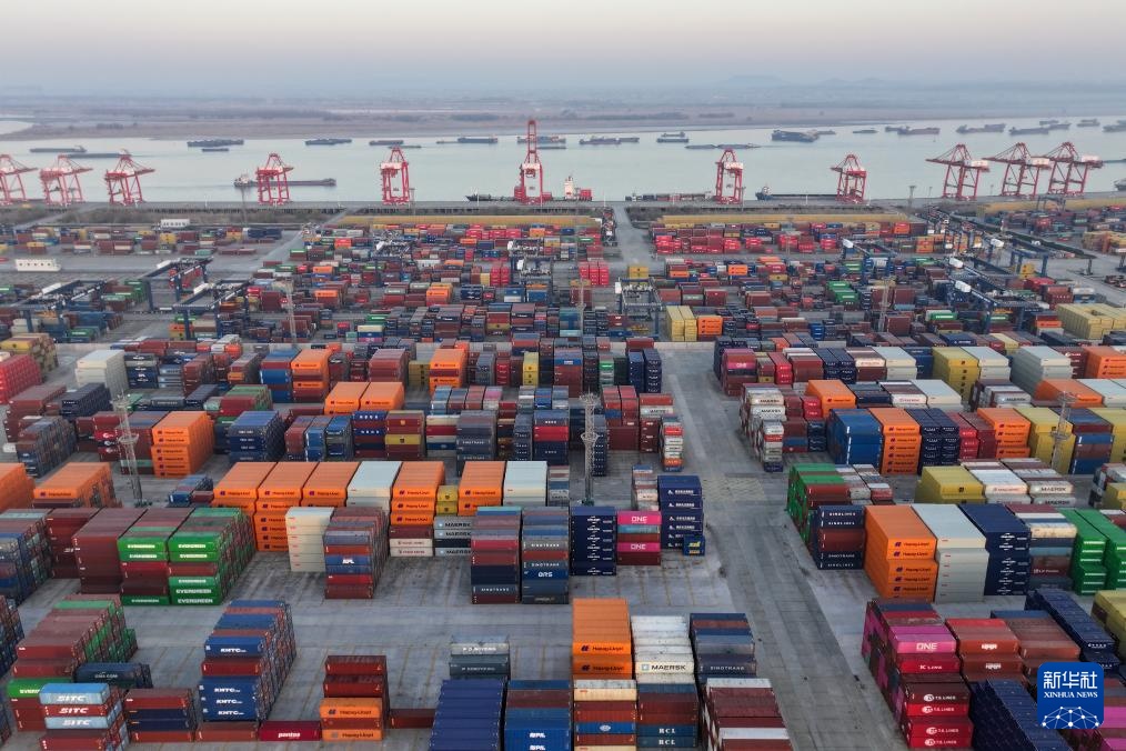 突破43万亿元!2024年我国外贸规模再创新高 突破43万亿元!2024年我国外贸规模再创新高