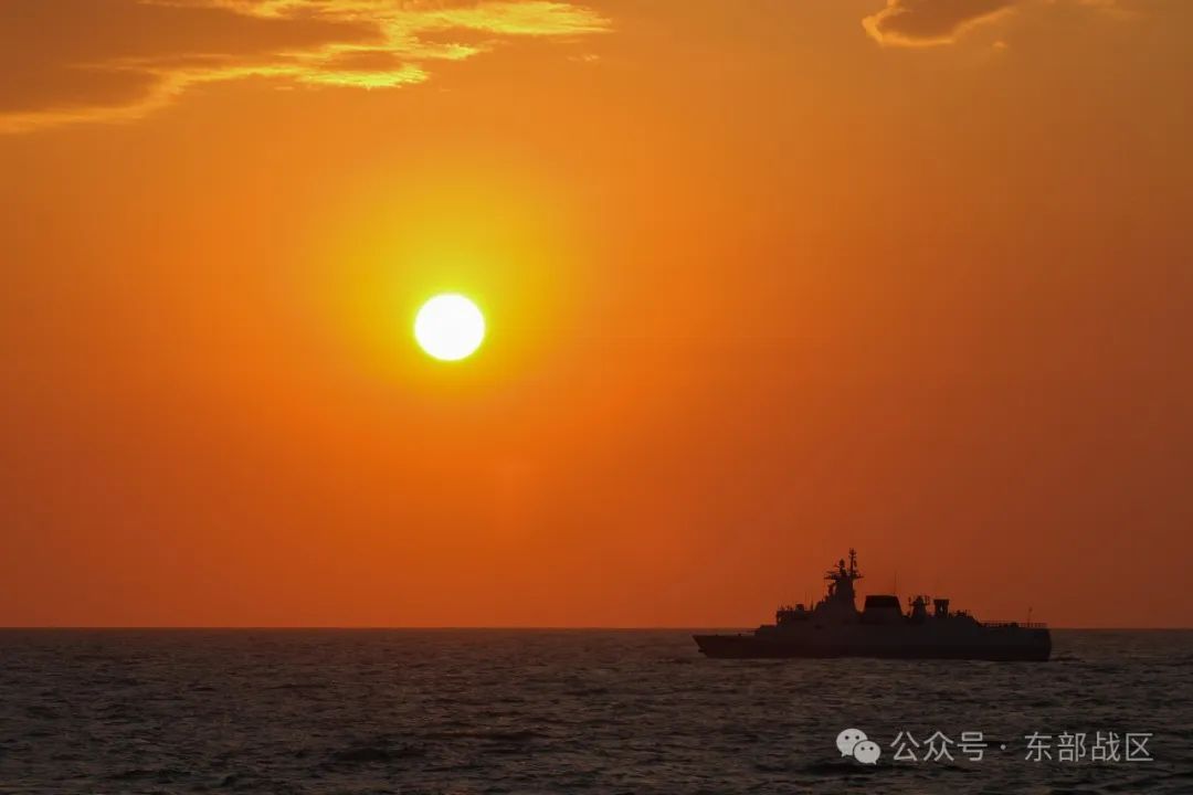 战舰出征，烎！