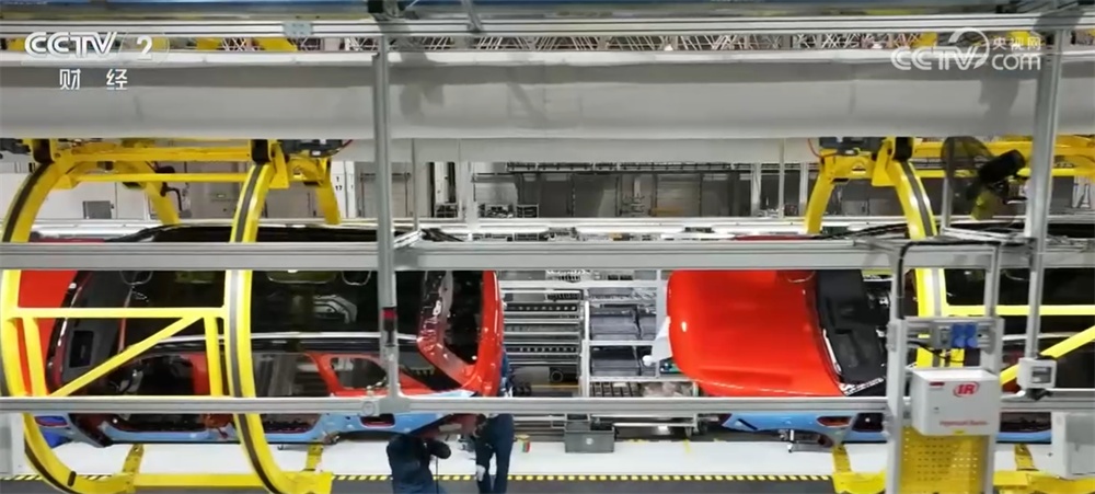 透过数据看2024年我国汽车产销量“成绩单” 新能源汽车表现亮眼 透过数据看2024年我国汽车产销量“成绩单” 新能源汽车表现亮眼