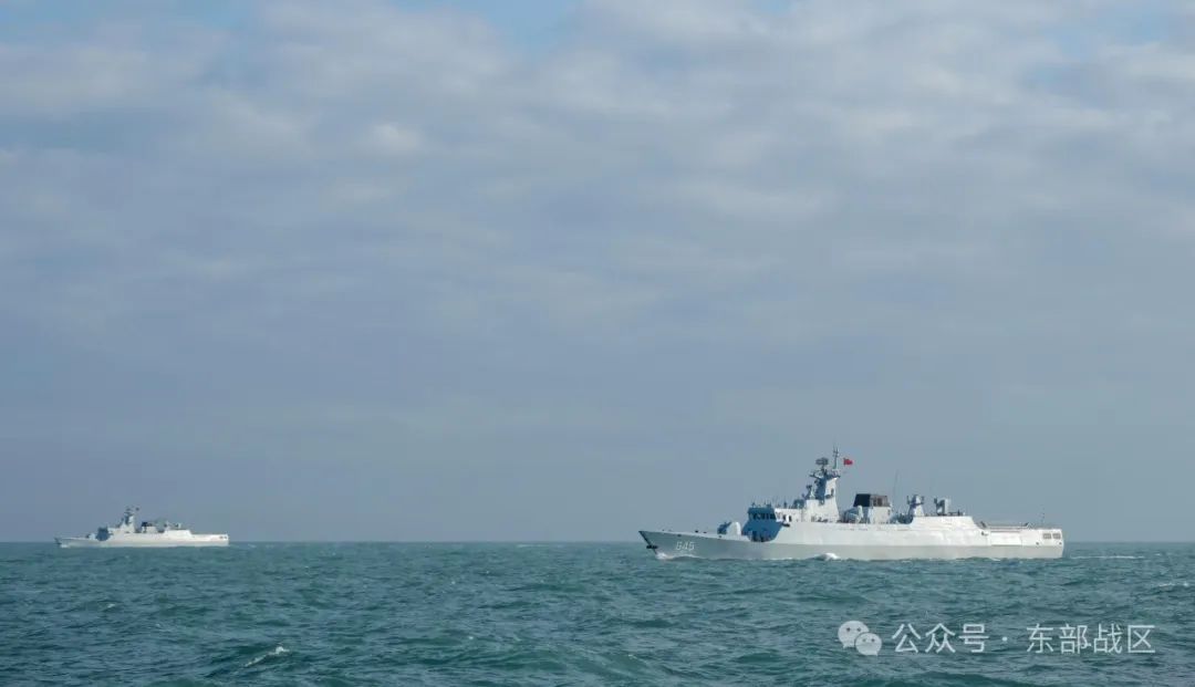 战舰出征，烎！