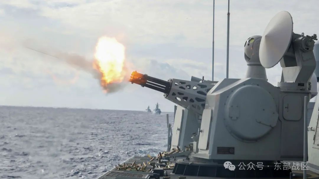 战舰出征，烎！