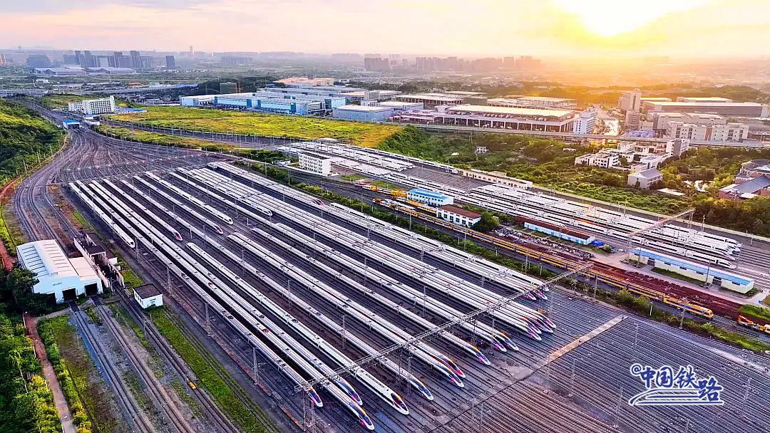 铁路春运将启，看“陆地航母”震撼集结