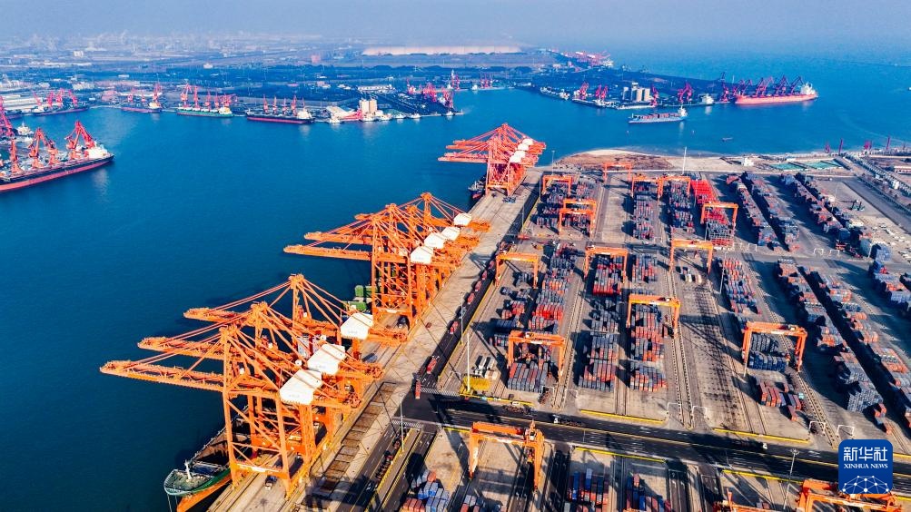 突破43万亿元!2024年我国外贸规模再创新高 突破43万亿元!2024年我国外贸规模再创新高