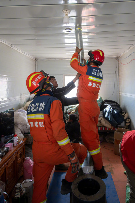 震区安置点的暖意瞬间 震区安置点的暖意瞬间