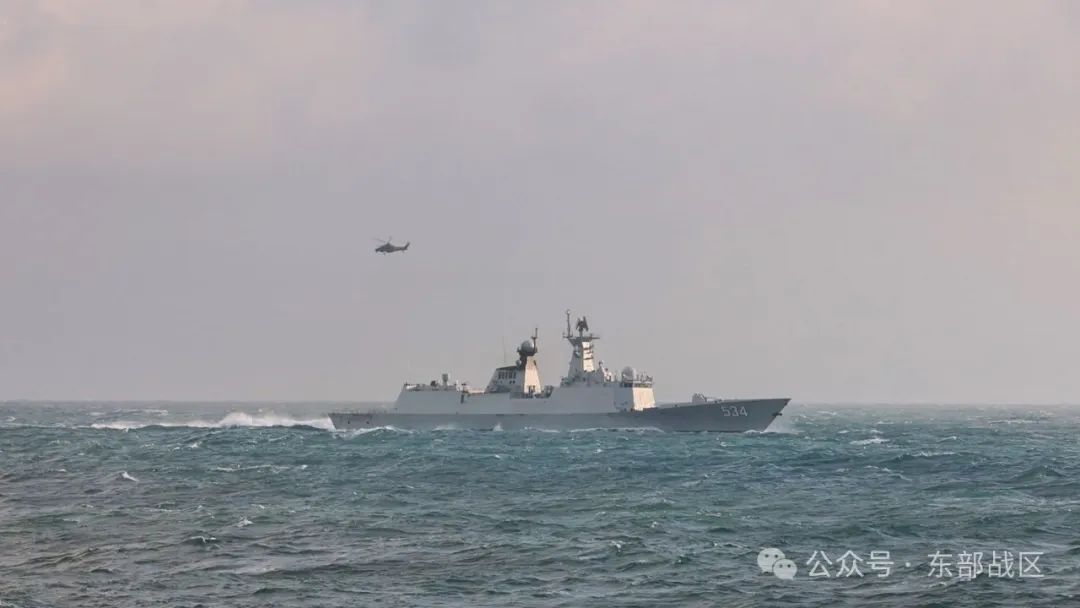 战舰出征，烎！