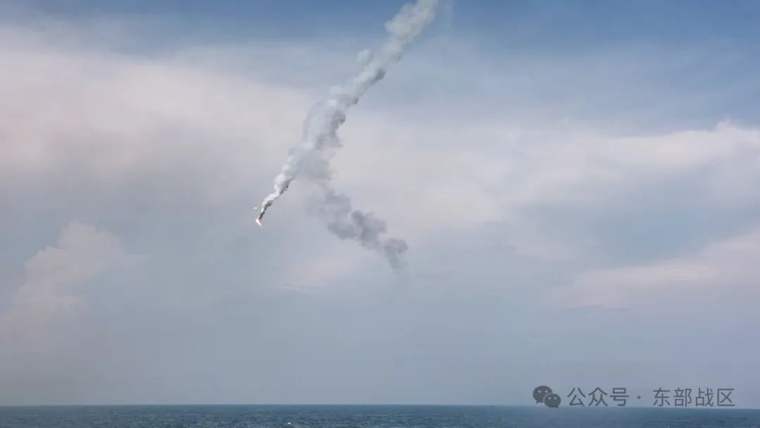 战舰出征，烎！