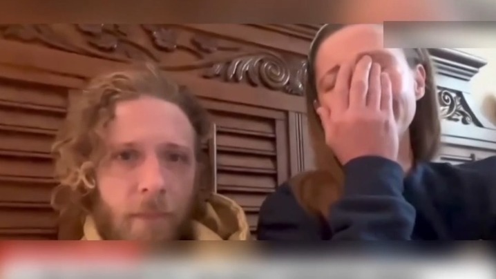 洛杉矶山火已肆虐6天 消防栓里没水 美政客口水四溅“喷”山火