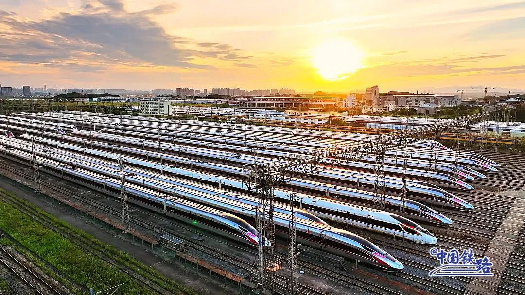 铁路春运将启，看“陆地航母”震撼集结