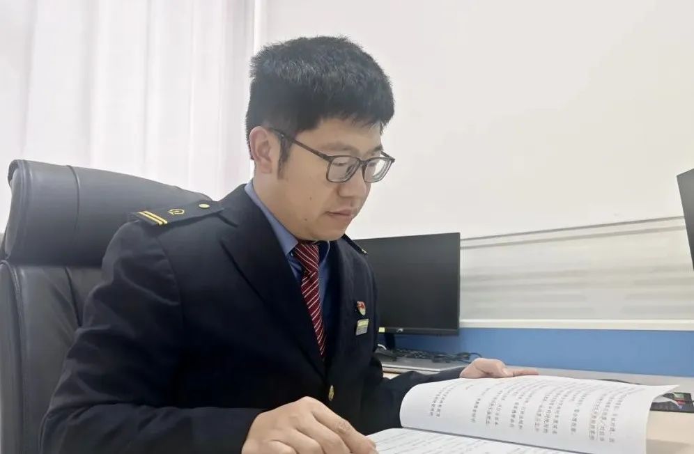 前方高甜！同单位的“学霸”夫妻，双双走上新岗位