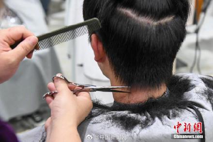 理发师晓华用满足总结2024