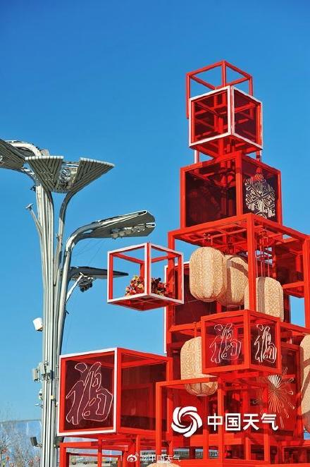 北京街头张灯结彩