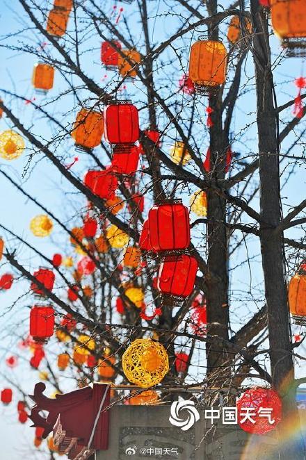 北京街头张灯结彩